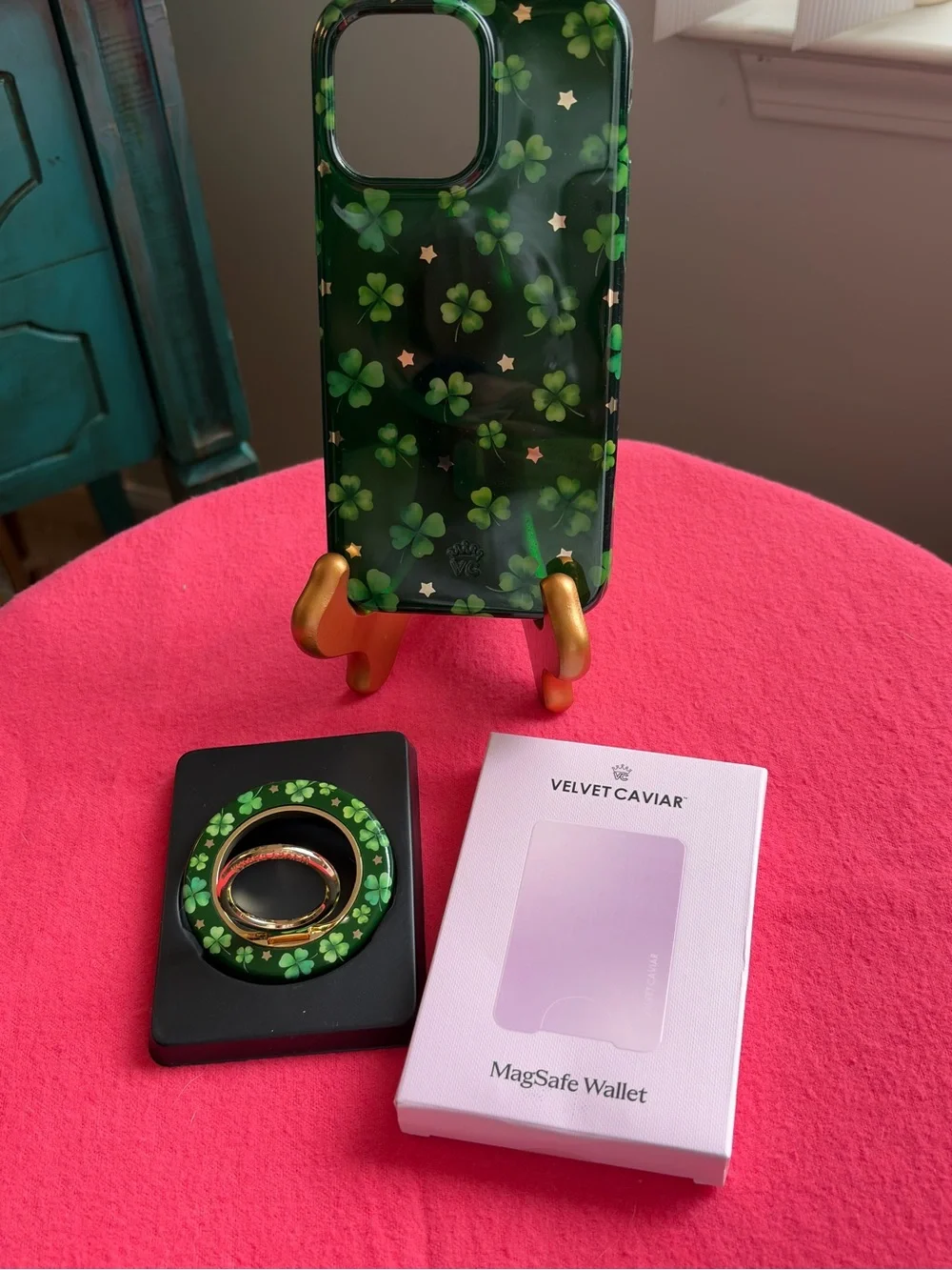 Velvet Caviar Lucky Clover MagSafe Trio